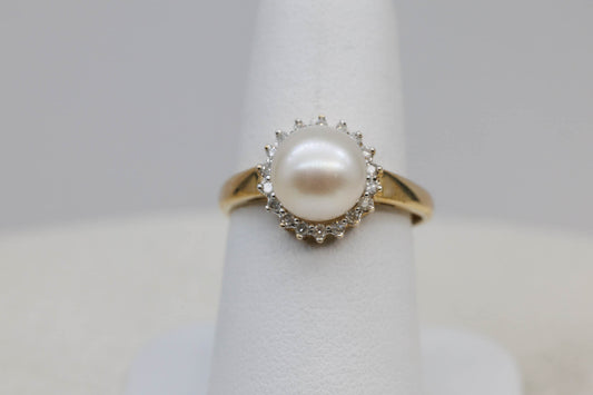 10k Yellow Gold Pearl and Diamond Halo Ring